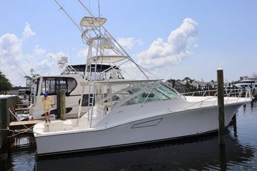 45' Cabo 2004 Yacht For Sale